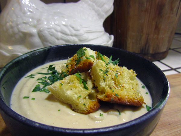 Roasted Cauliflower Soup with Parmigianno Regianno Croutons Roasted Cauliflower Soup with Parmigianno Regianno Croutons
