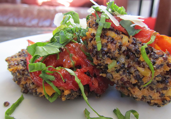 Black Quinoa Cakes with Cauliflower and Roasted Tomatoes Black Quinoa Cakes with Cauliflower and Roasted Tomatoes